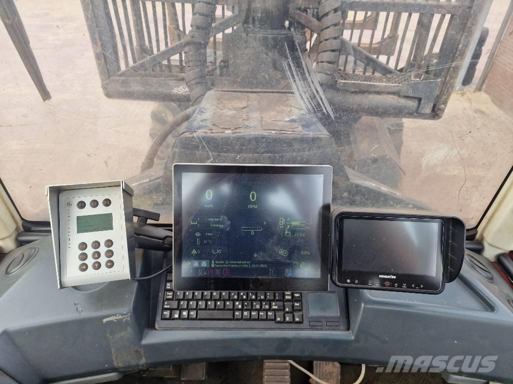 Komatsu 855 원목 포워더