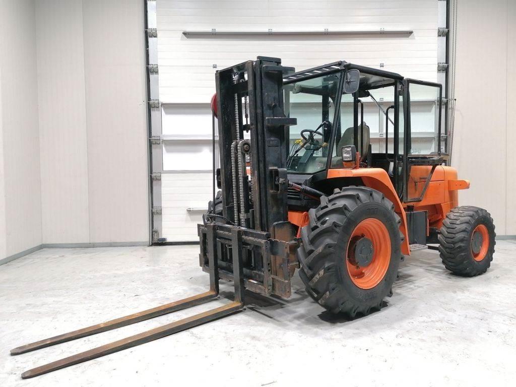 JCB 940 험지용 트럭