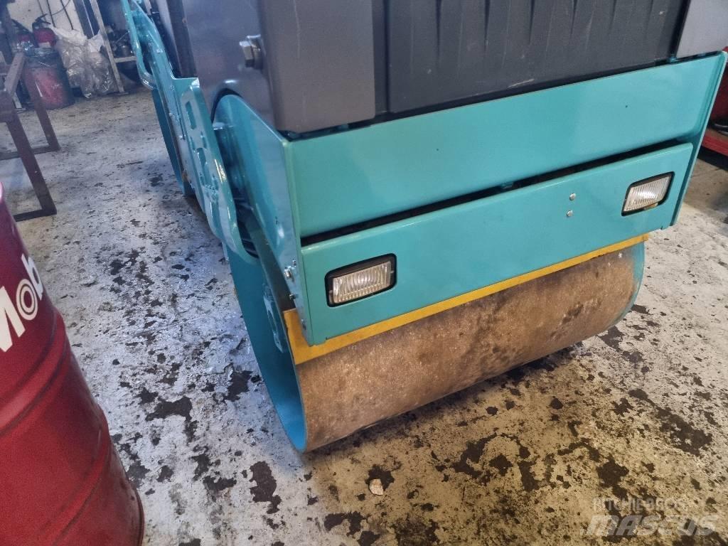 Bomag BW 100 AD-4 트윈 드럼 롤러