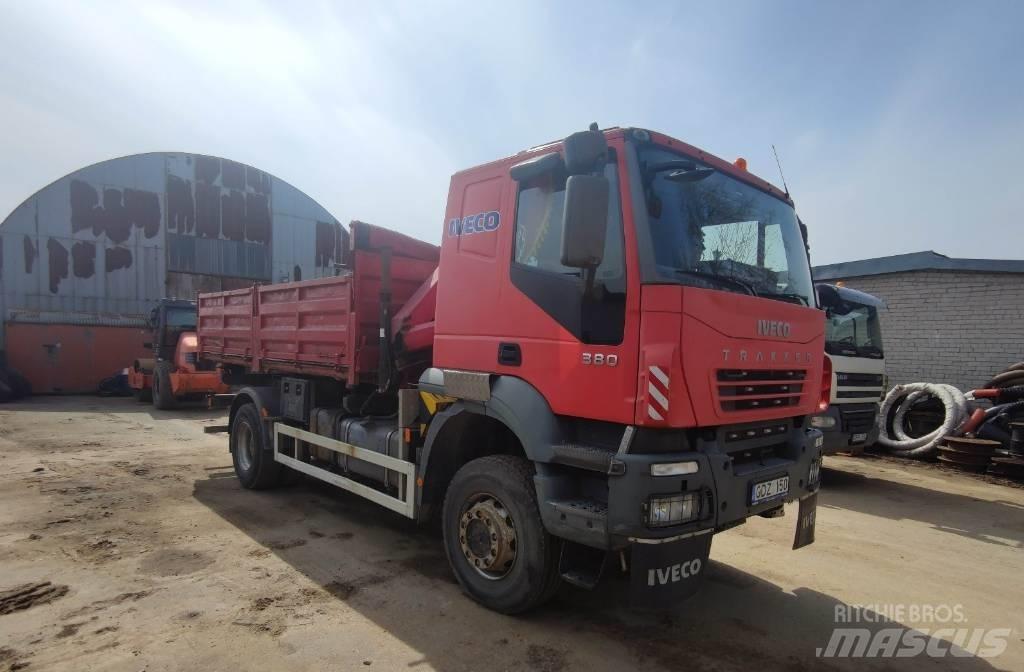 Iveco Trakker 380 덤프 트럭
