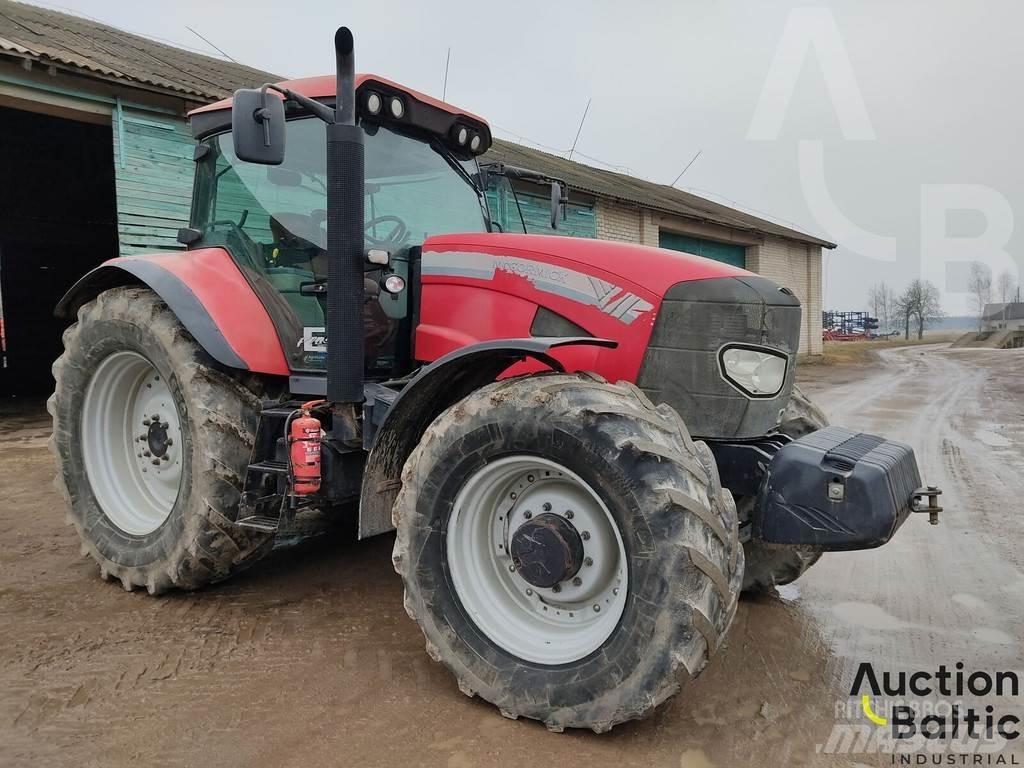 McCormick E-PLUS 트랙터