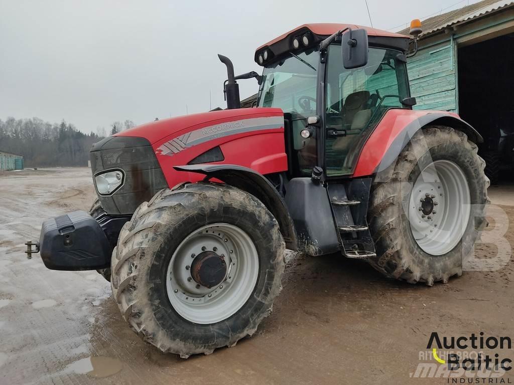 McCormick E-PLUS 트랙터