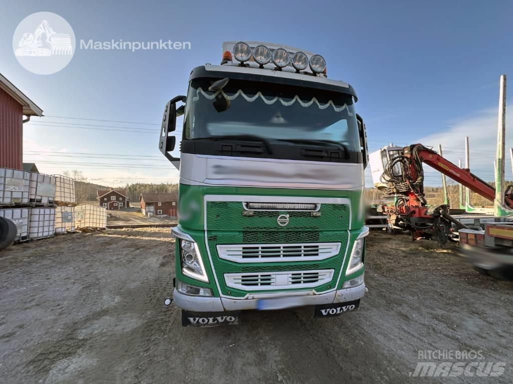 Volvo FH 540 목재 트럭