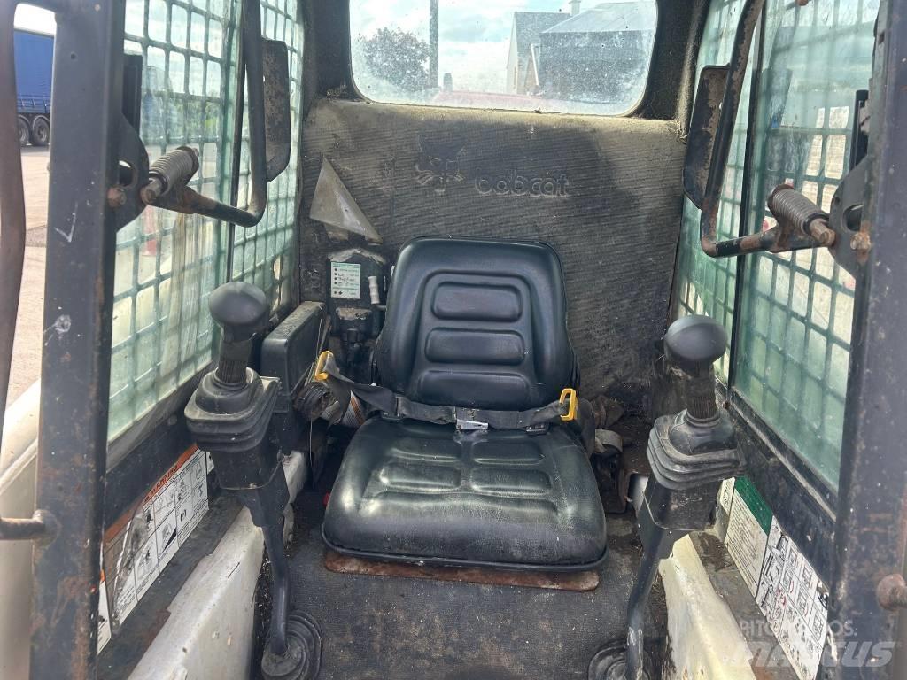 Bobcat 763  스키드로더