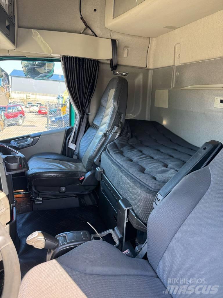 Volvo FH 540 훅 리프트 트럭