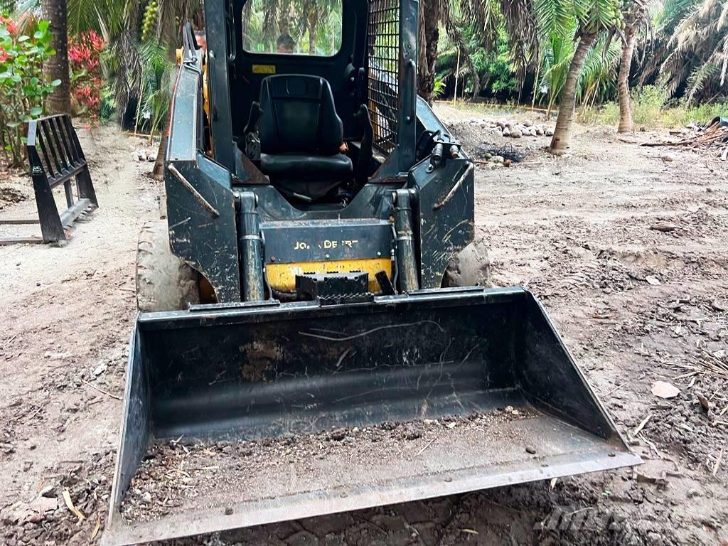 John Deere 312  스키드로더