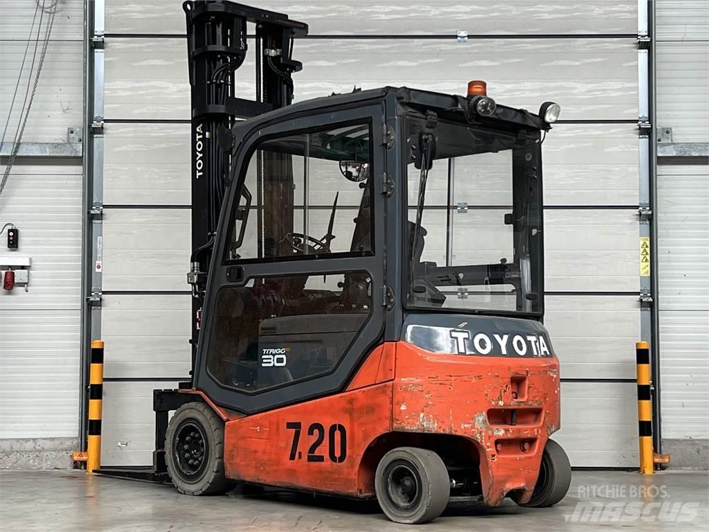Toyota 8FBMT30 전동 지게차