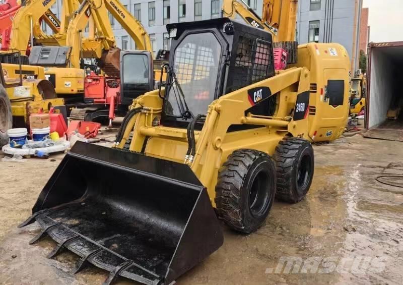 CAT 246D  스키드로더