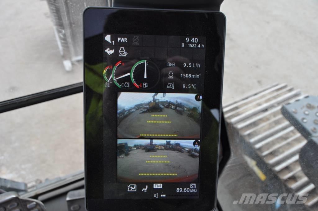 Hitachi ZX 135 US-7 대형 굴삭기 29톤 이상