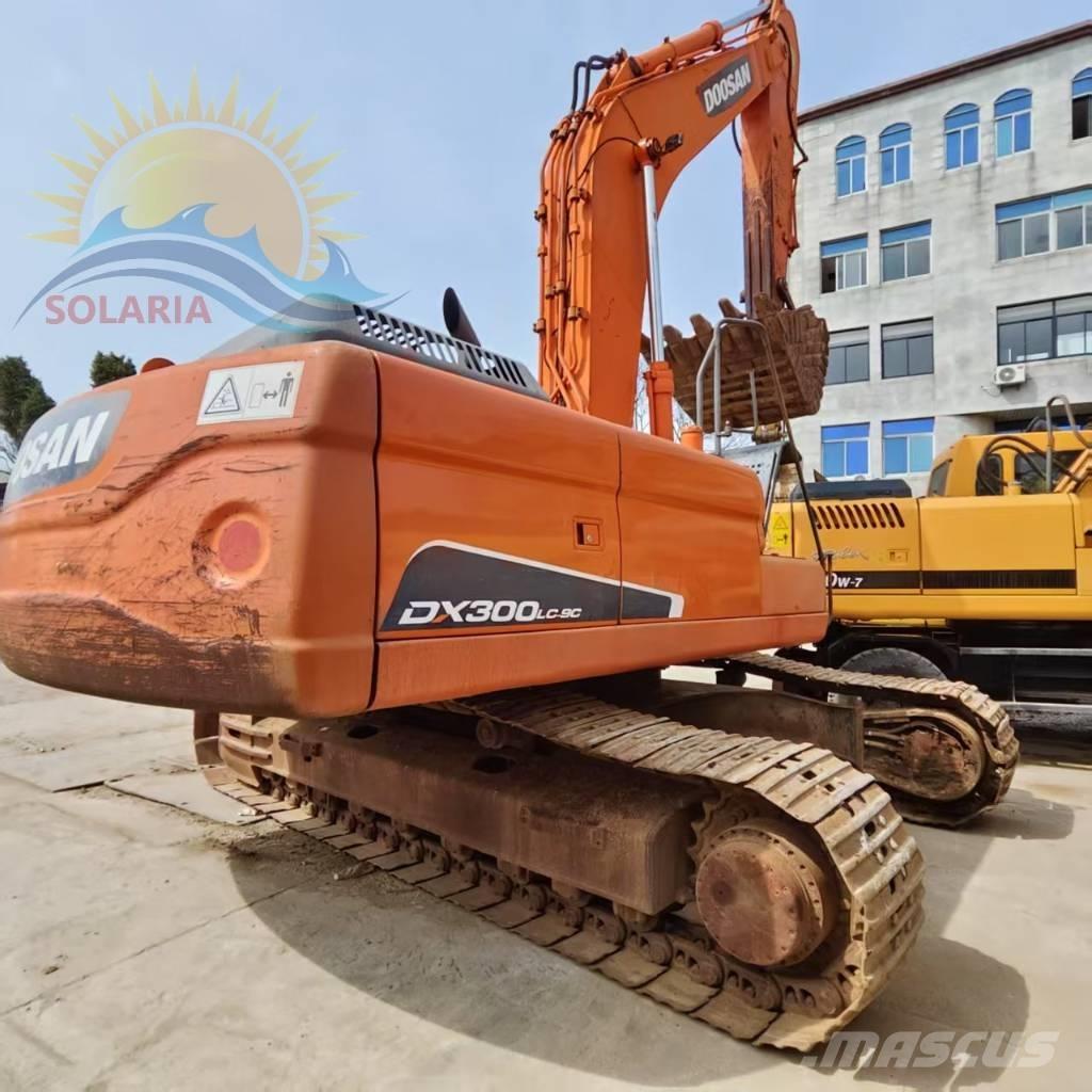 Doosan DX 300 LC 대형 굴삭기 29톤 이상