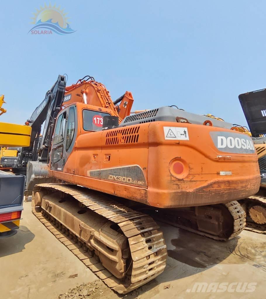 Doosan DX 300 LC 대형 굴삭기 29톤 이상