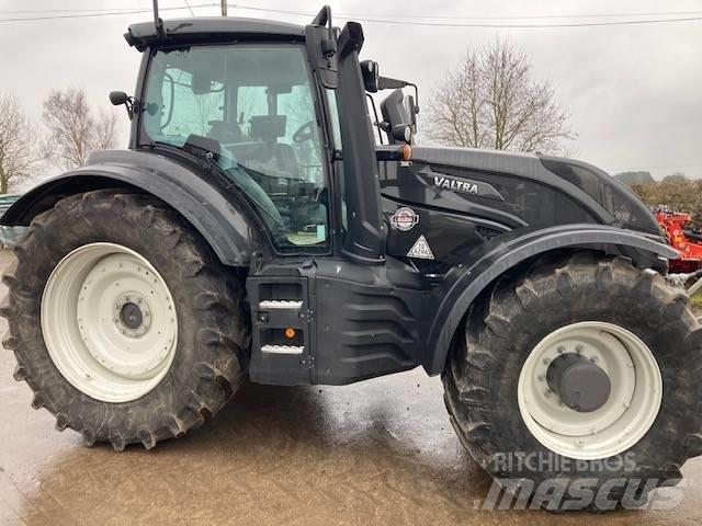 Valtra T214 Versu 트랙터