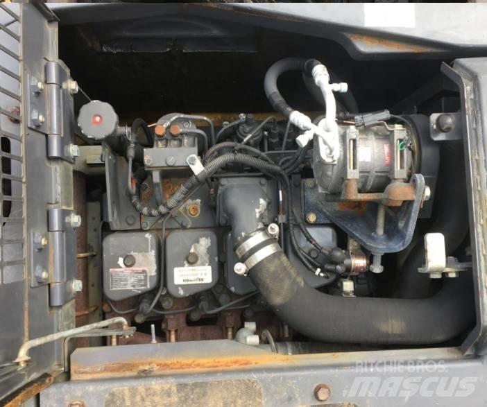 Komatsu PC 138 US-2 대형 굴삭기 29톤 이상