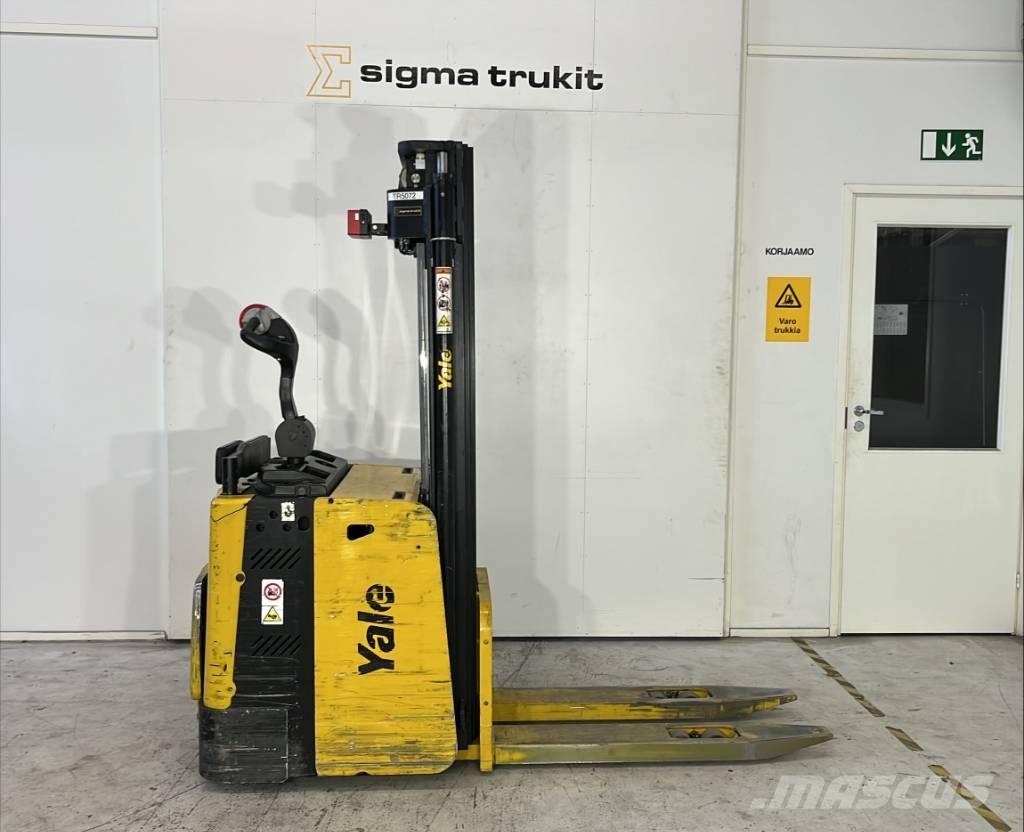 Yale MS 12 X 보행식 리치 지게차