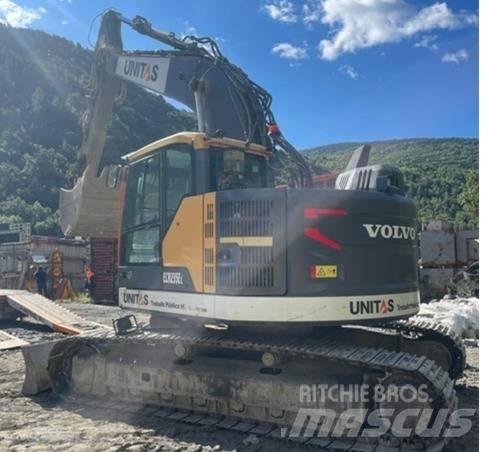 Volvo ECR 235 EL 대형 굴삭기 29톤 이상