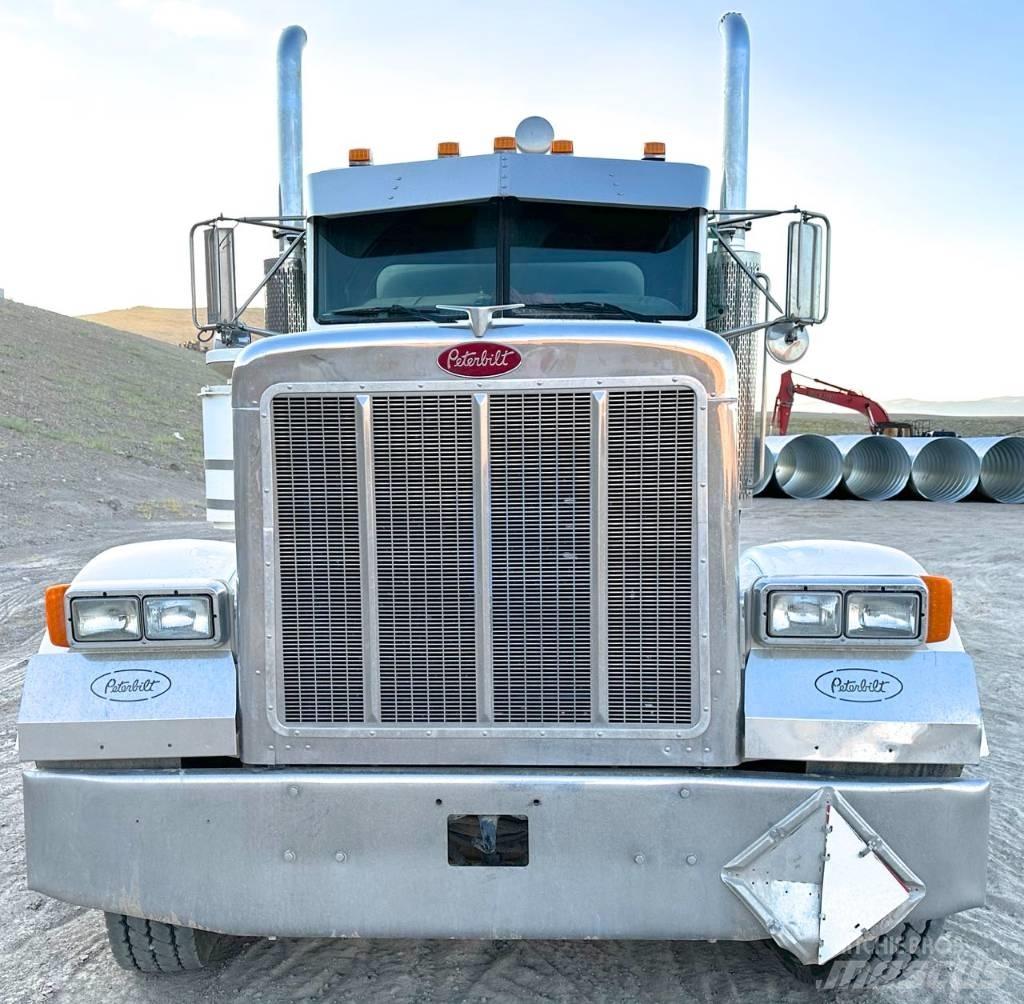 Peterbilt 000 탱커 트럭