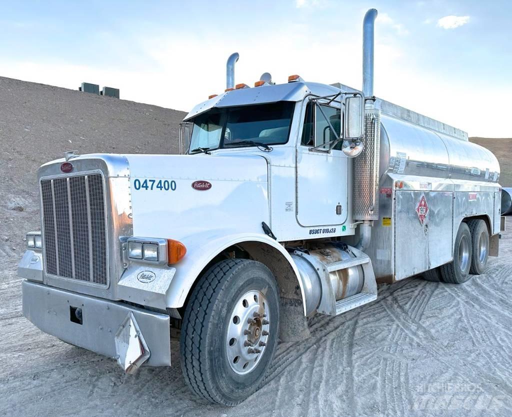 Peterbilt 000 탱커 트럭