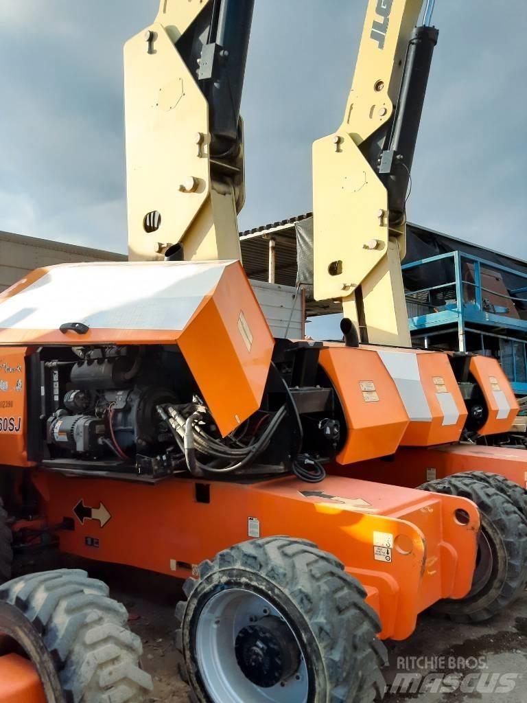 JLG 860 SJ 견인식 전동이동 리프트