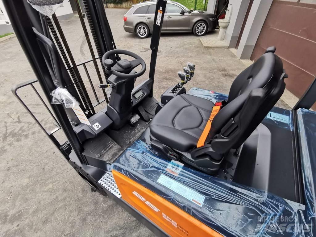 Doosan B25S-7 전동 지게차