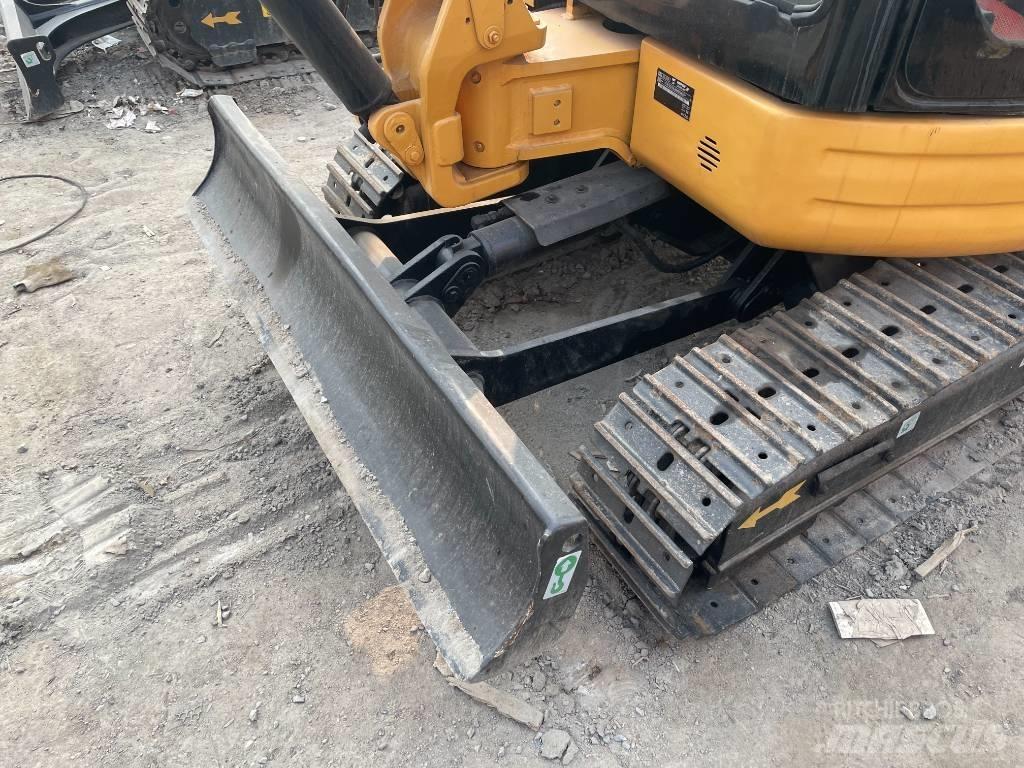 CAT 303.5ECR 소형 굴삭기 7톤 미만