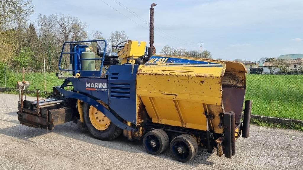 Marini MF 322 아스팔트 포장장비