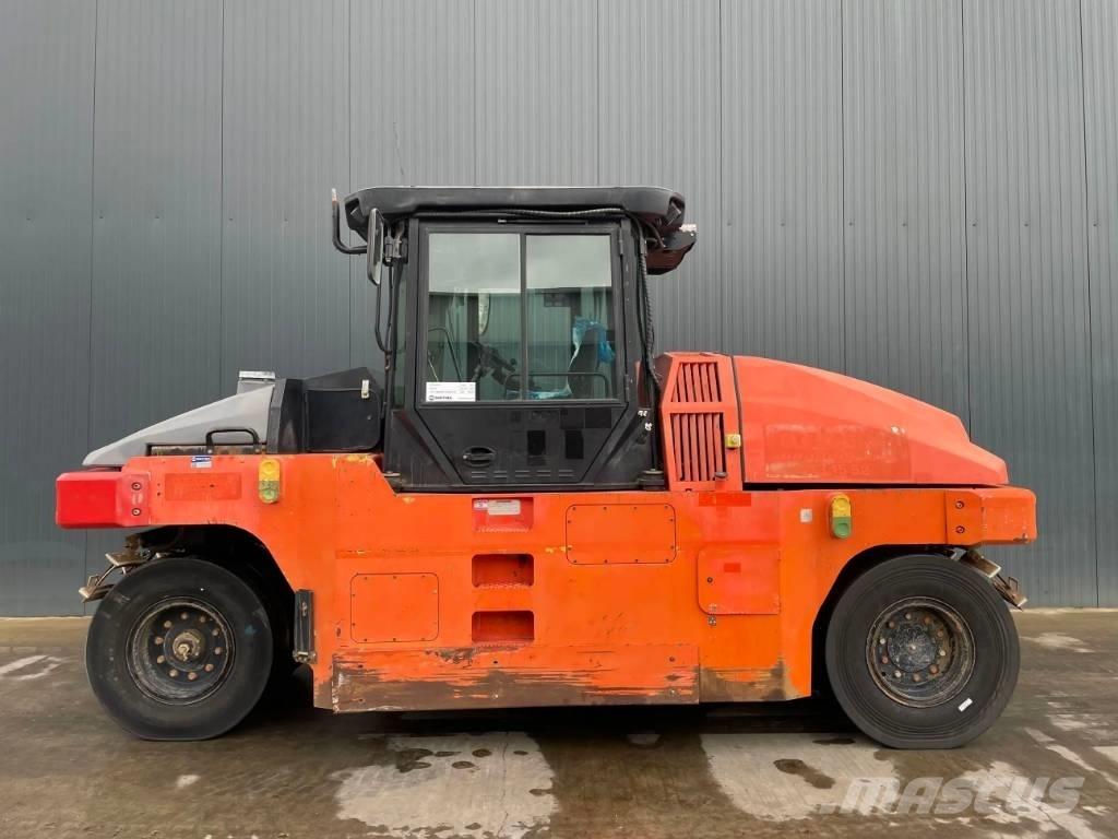 Dynapac CP224 공기 타이어 롤러