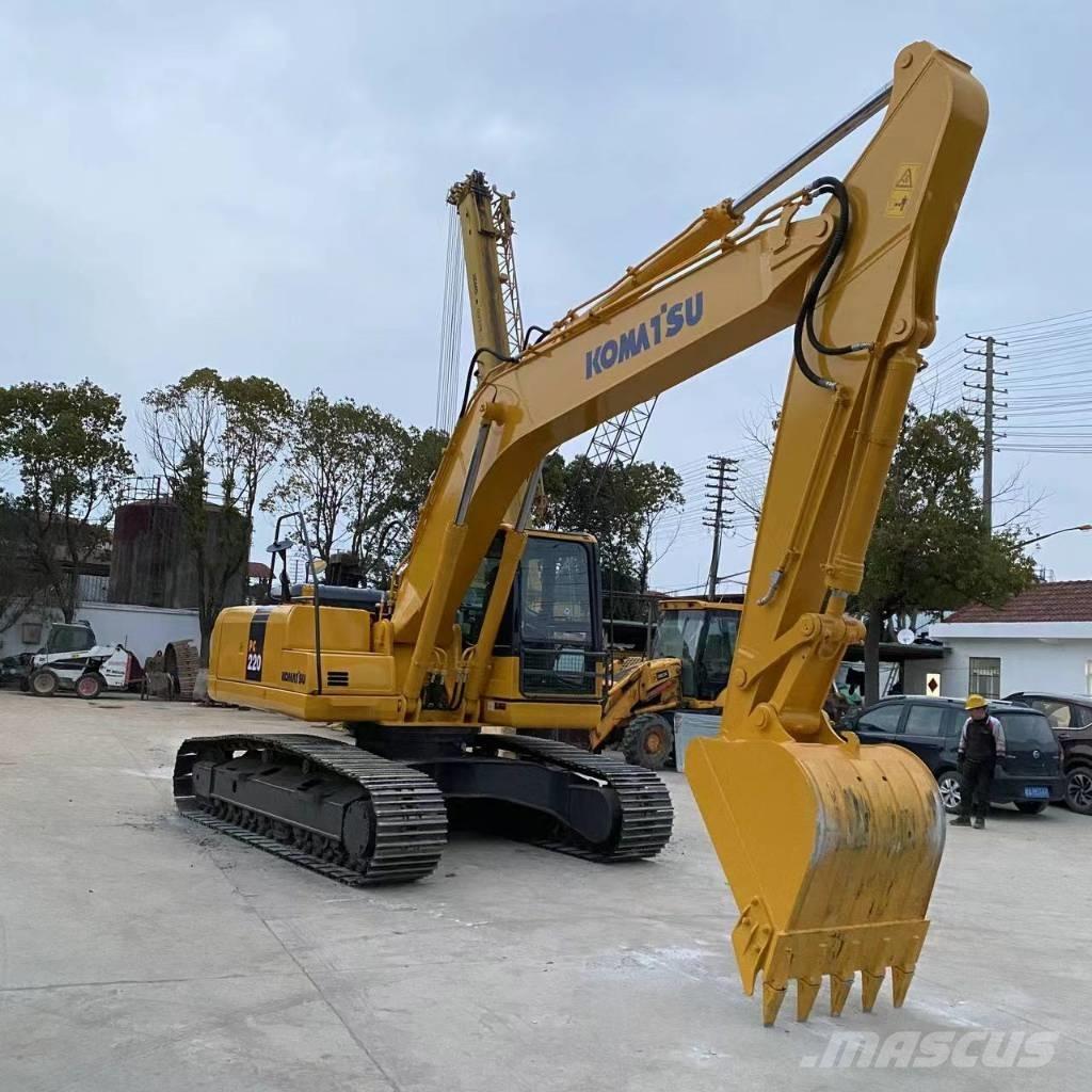 Komatsu PC 220 대형 굴삭기 29톤 이상