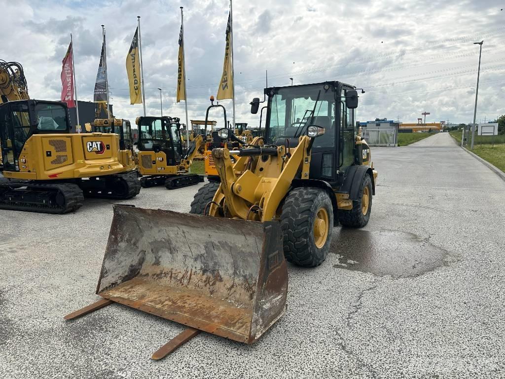 CAT 906  휠로우더