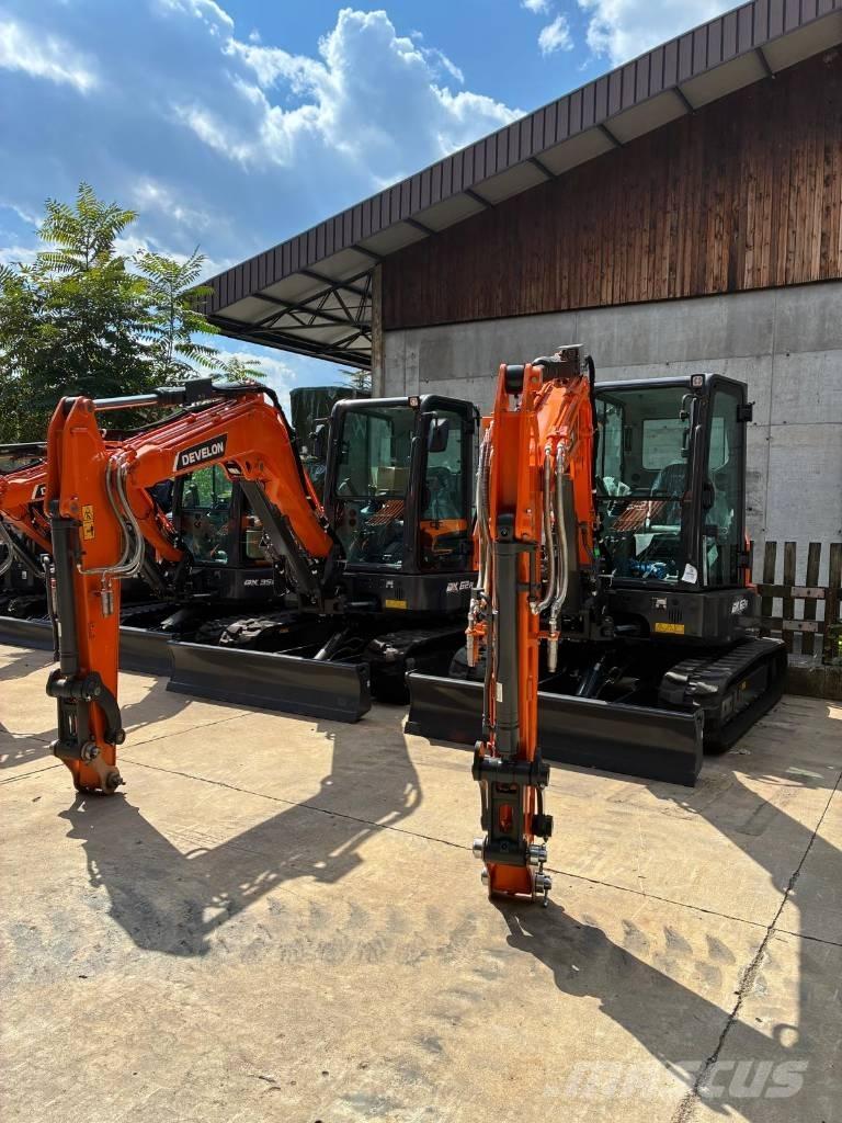 Develon DX 27 Z-7 소형 굴삭기 7톤 미만