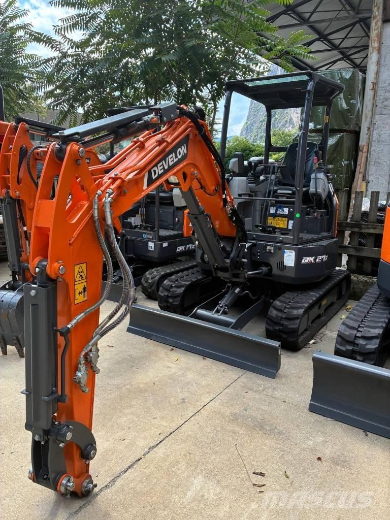 Develon DX 27 Z-7 소형 굴삭기 7톤 미만
