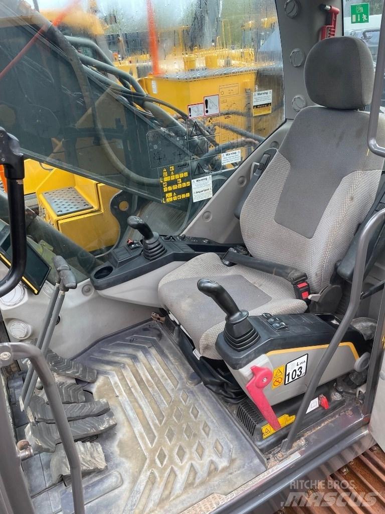Volvo EC250EL 대형 굴삭기 29톤 이상