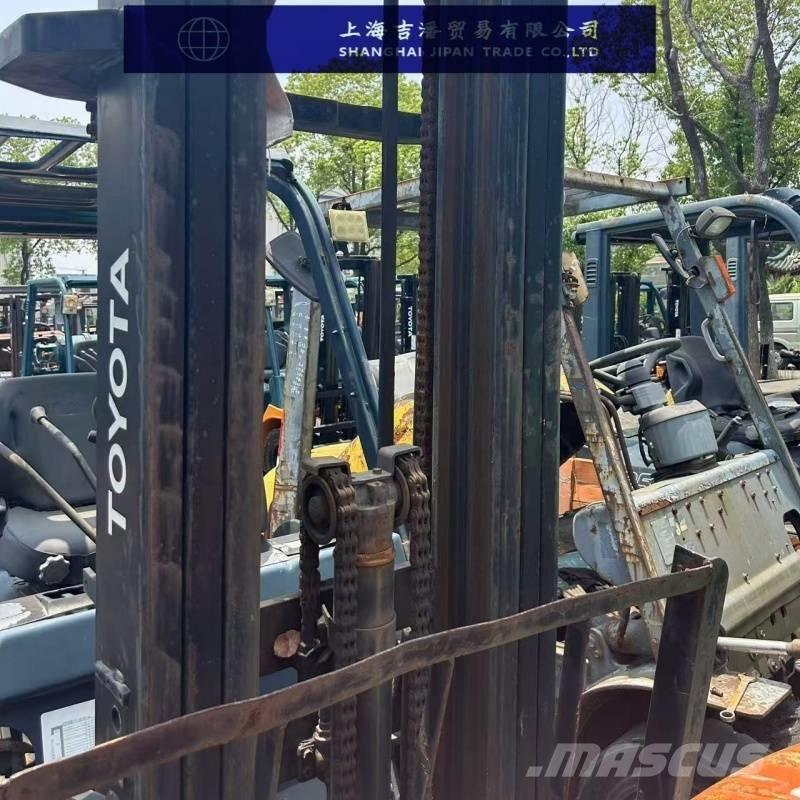 Toyota FGZN20 디젤 지게차