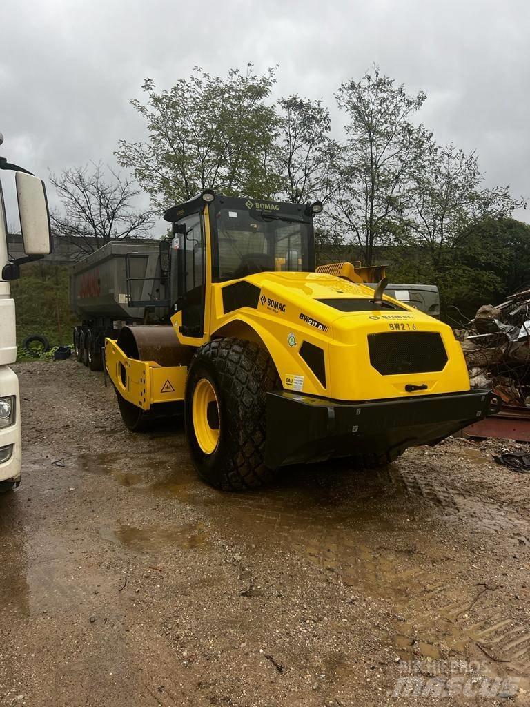 Bomag BW211 D5 싱글 드럼 롤러