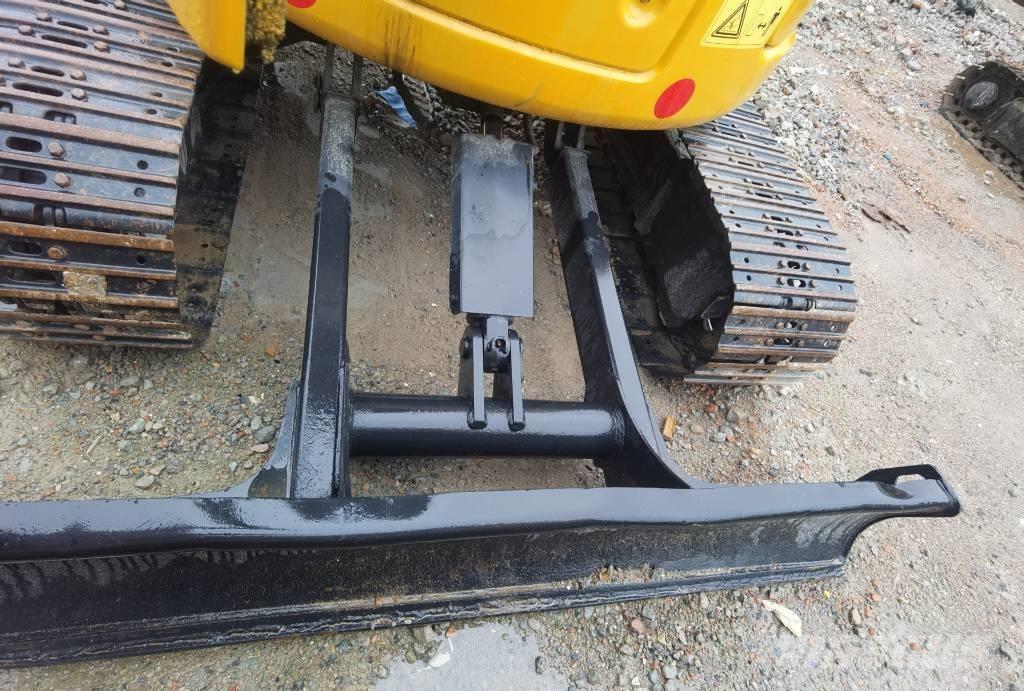 CAT 303.5 E CR 소형 굴삭기 7톤 미만