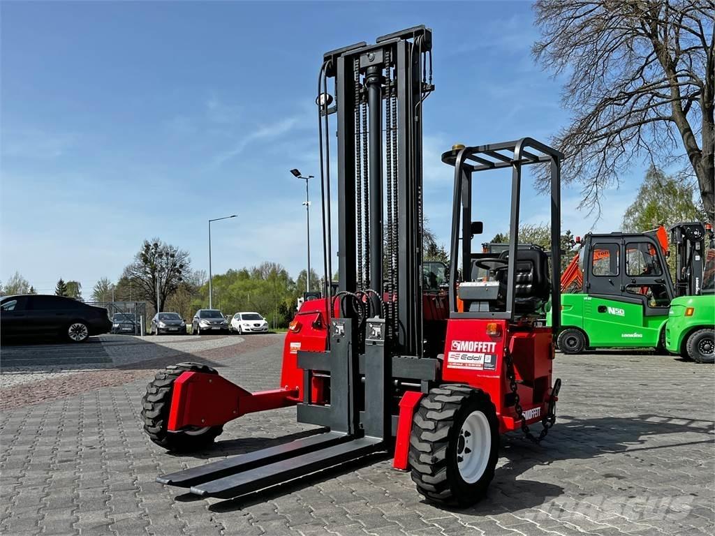 Moffett M3 20.3 트럭 장착 포크리프트