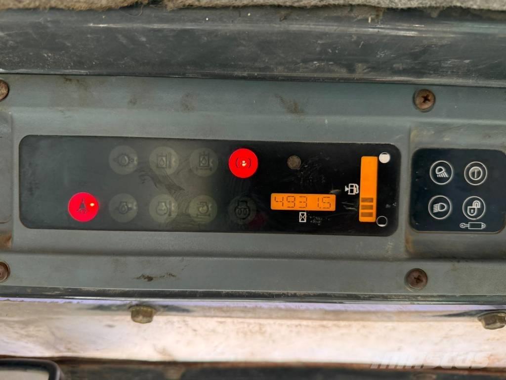 New Holland LS 170  스키드로더