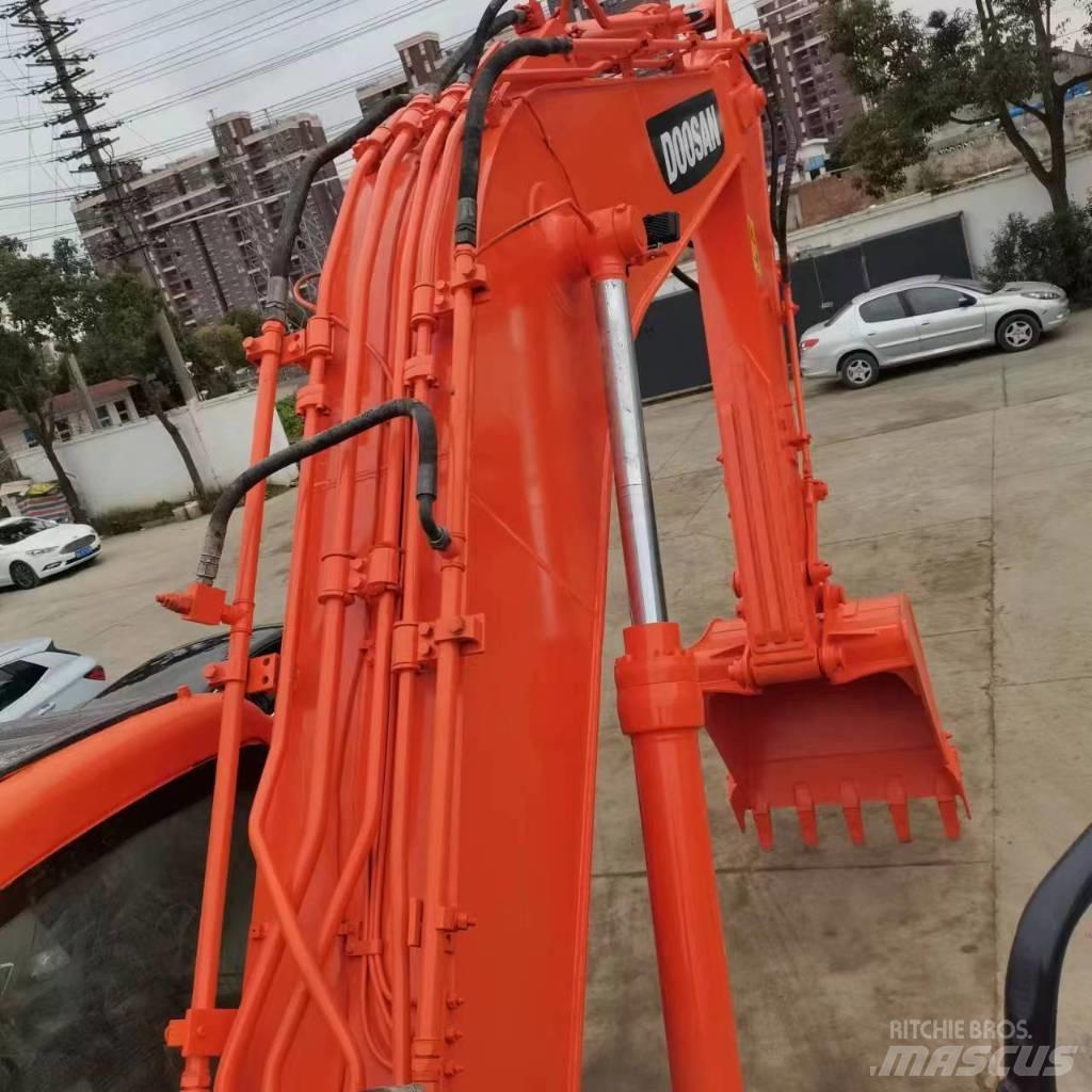 Doosan DX 225 LC 대형 굴삭기 29톤 이상