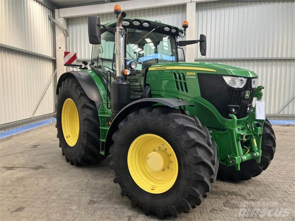 John Deere 6215R 트랙터