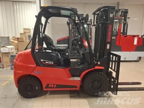 Manitou MI25D 험지용 트럭