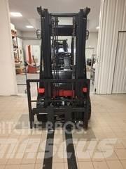 Manitou MI25D 험지용 트럭