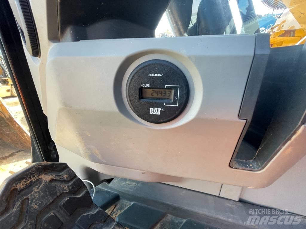 CAT 320fl 대형 굴삭기 29톤 이상