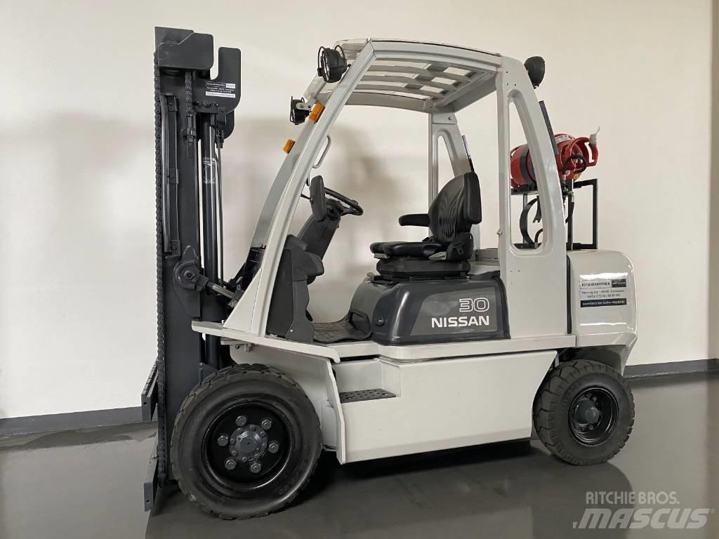 Nissan UG1D2A30LQ LPG 지게차