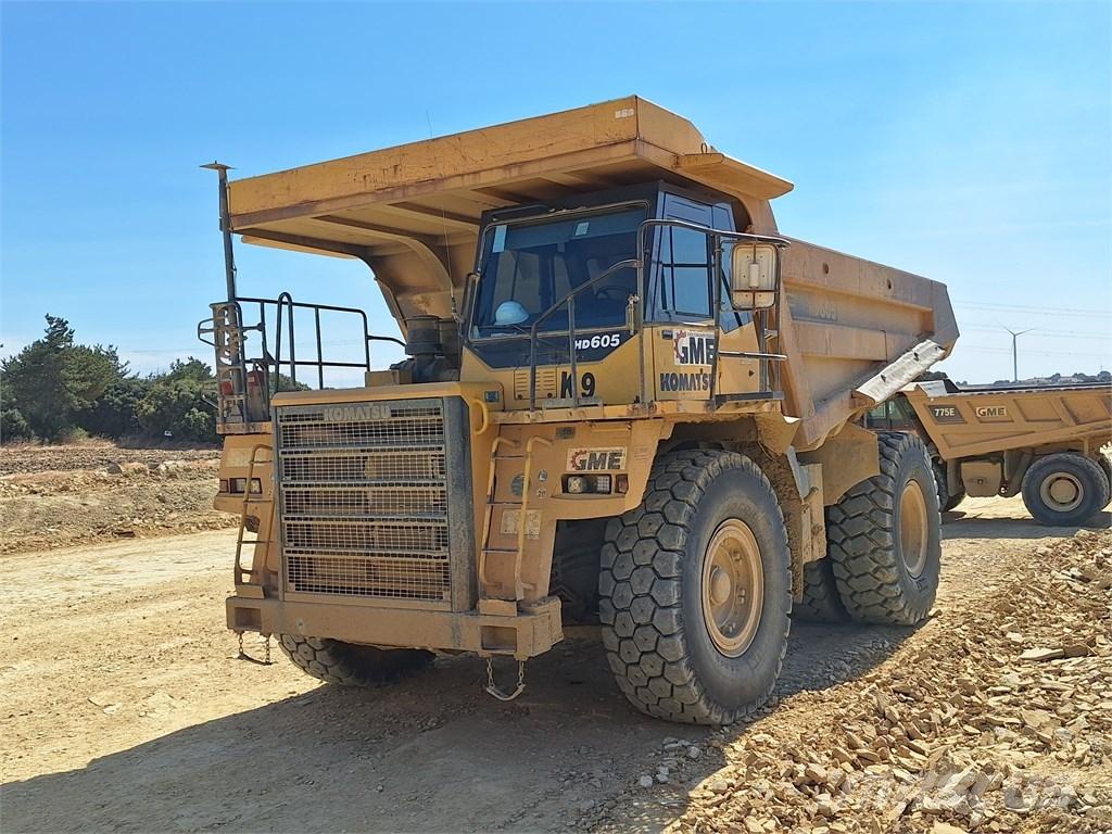 Komatsu HD 605-7E0 초대형 덤프 트럭