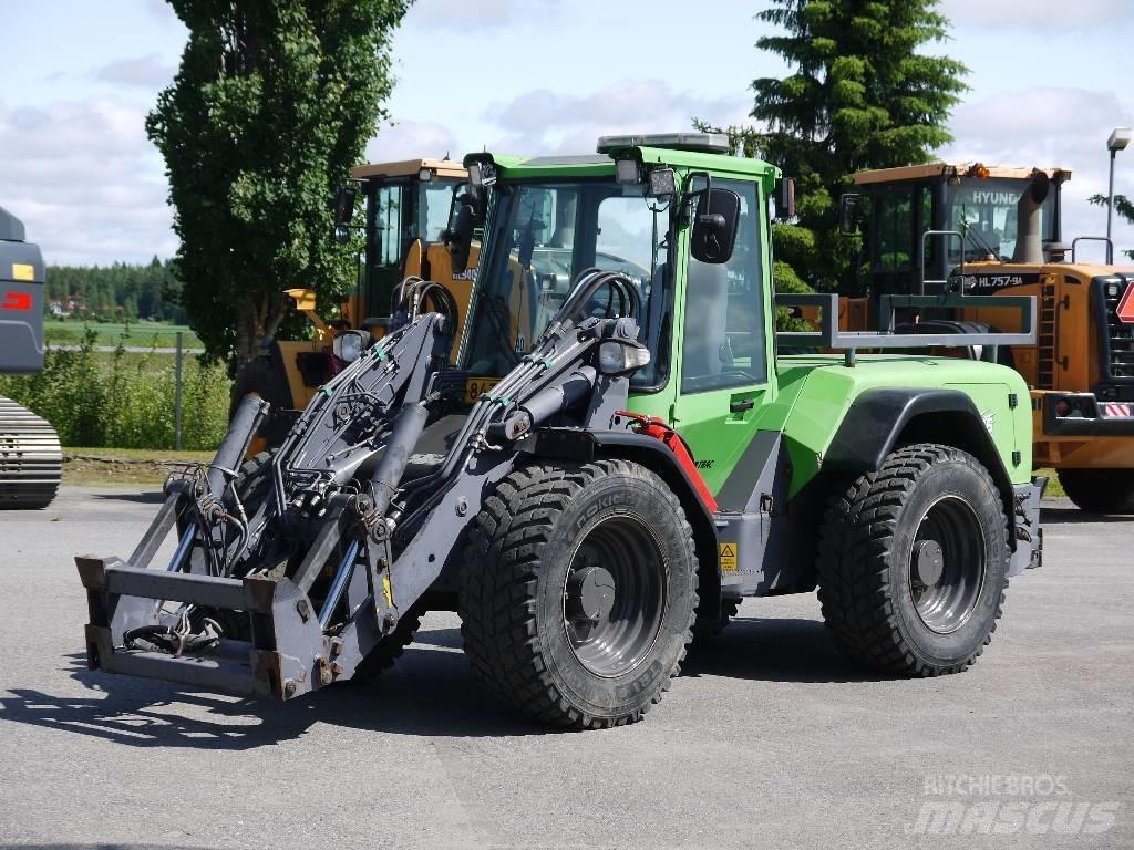 LM Trac 686  휠로우더