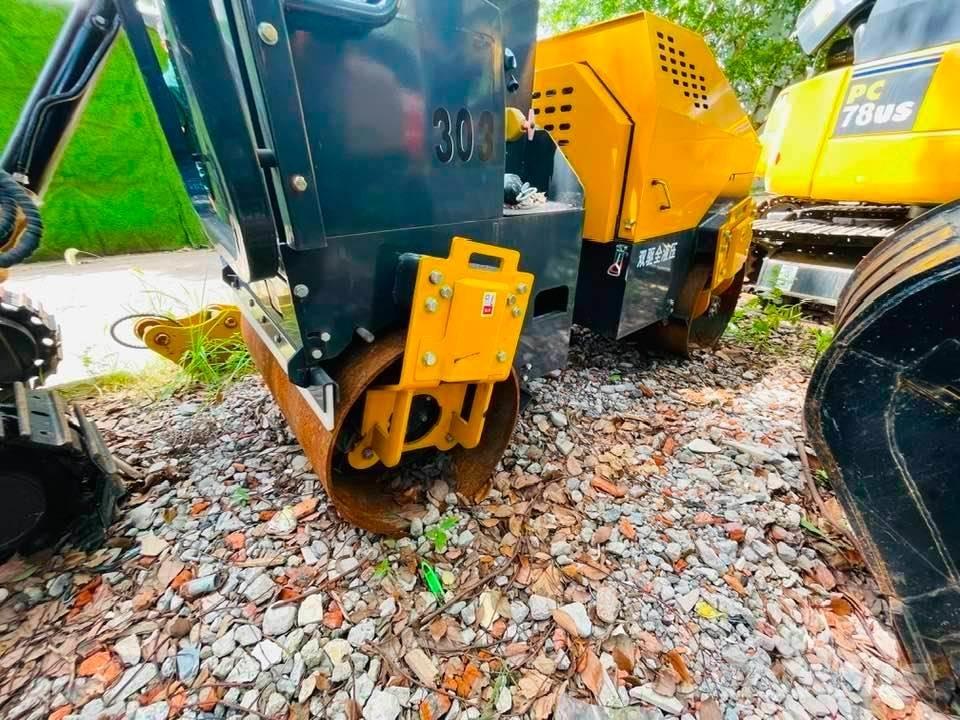 CAT 303 소형 굴삭기 7톤 미만
