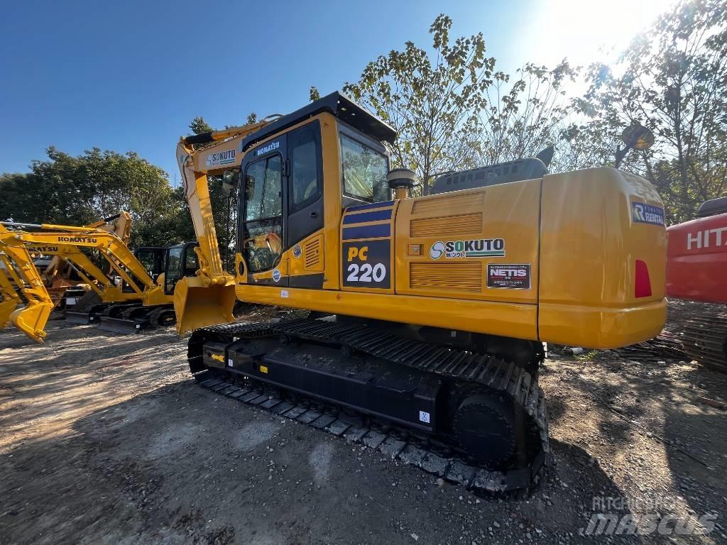 Komatsu PC 220-8 대형 굴삭기 29톤 이상