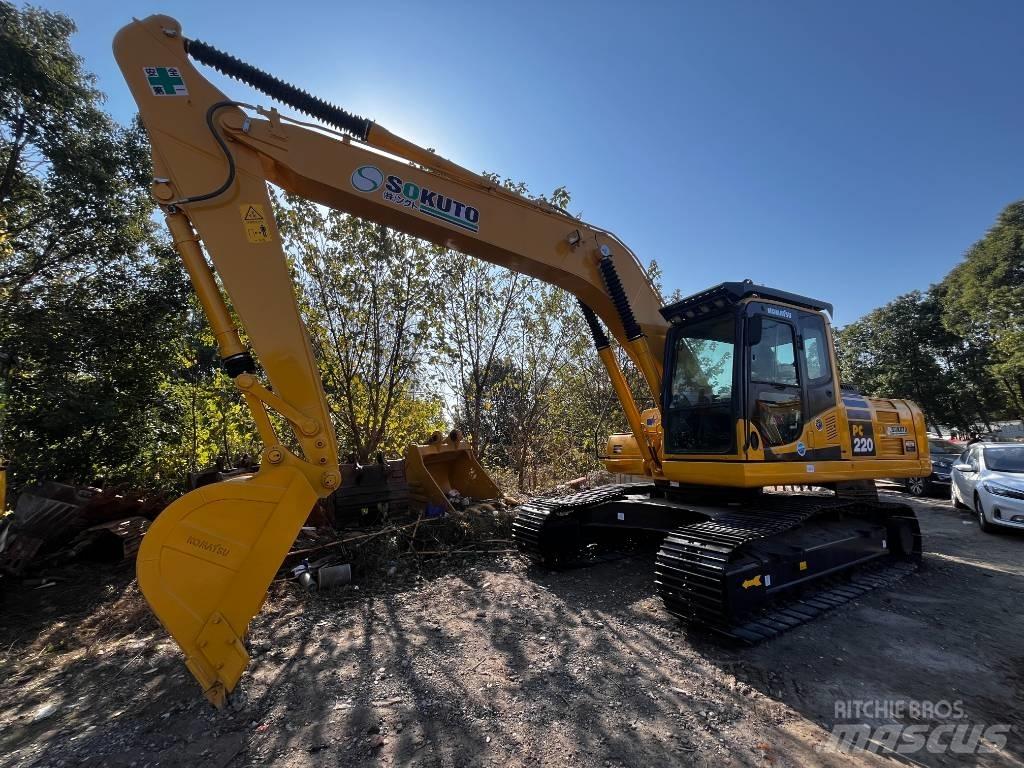 Komatsu PC 220-8 대형 굴삭기 29톤 이상