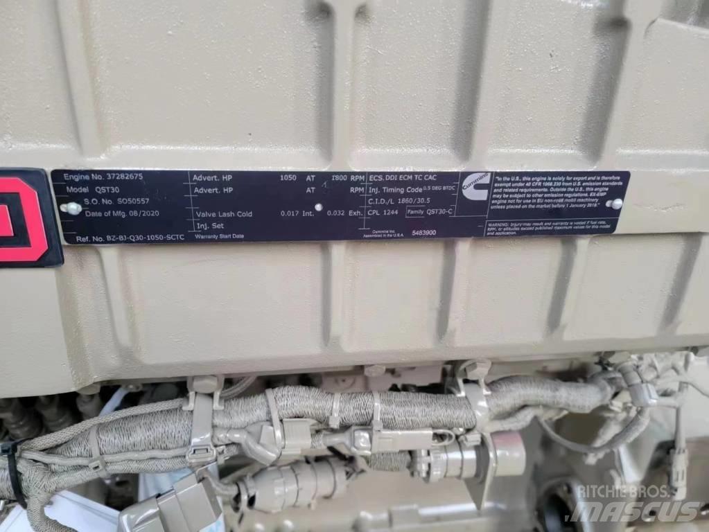 Cummins QST30 엔진