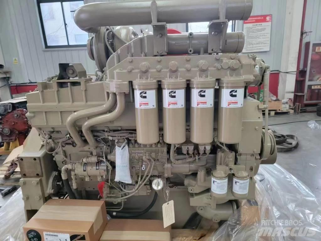 Cummins QST30 엔진