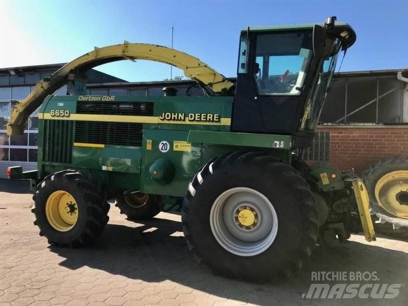 John Deere 6650 목초 수확기